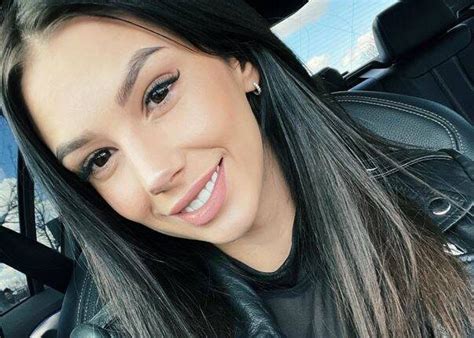 hotfallingdevil insta|Wiki of Chaturbate Star HotFallingDevil – Real Name, Age, .